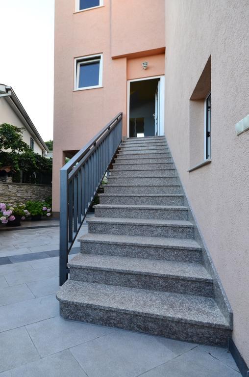 Apartments Luka Toni Krvavica Dış mekan fotoğraf